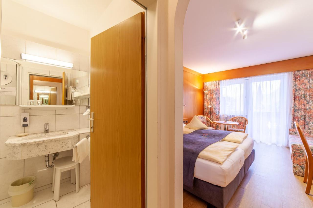 Fruehstuecks-Hotel Olympia ติโรโล ภายนอก รูปภาพ