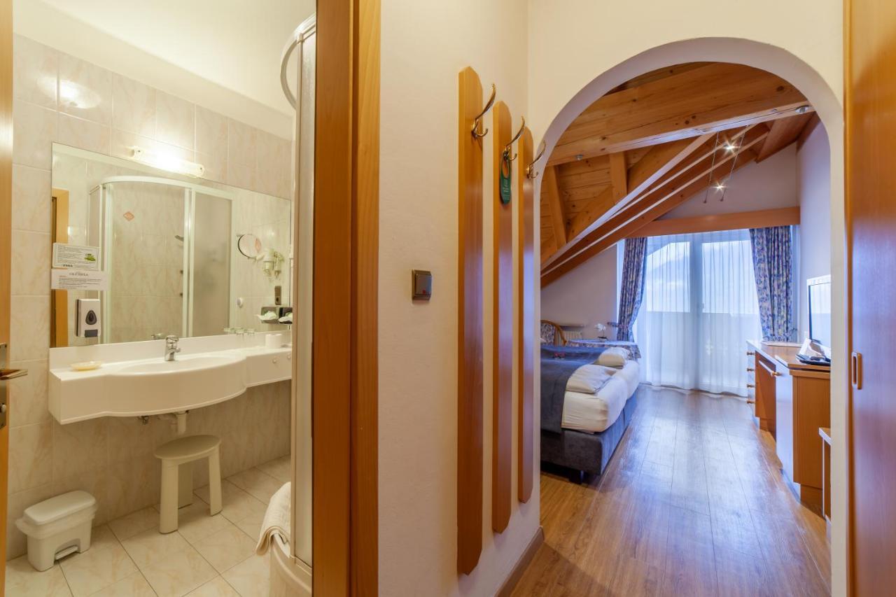 Fruehstuecks-Hotel Olympia ติโรโล ภายนอก รูปภาพ