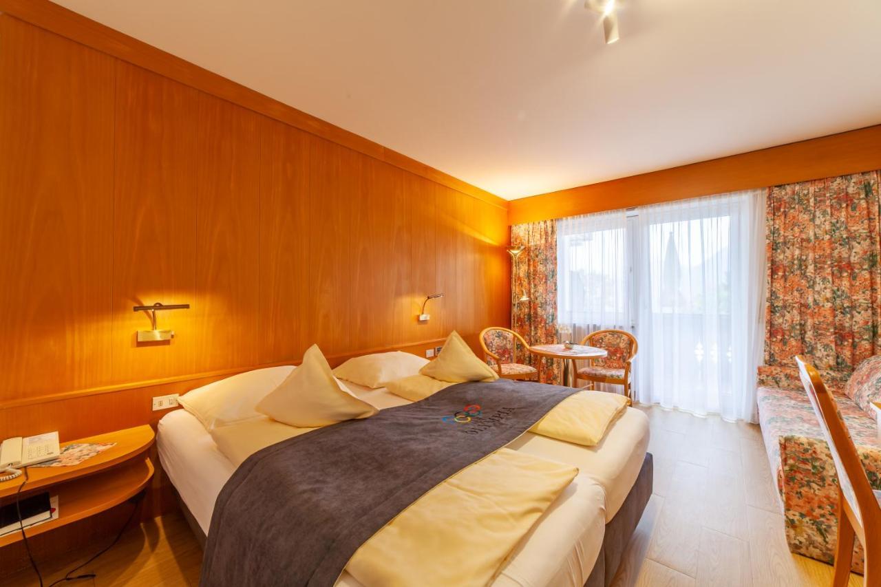 Fruehstuecks-Hotel Olympia ติโรโล ภายนอก รูปภาพ