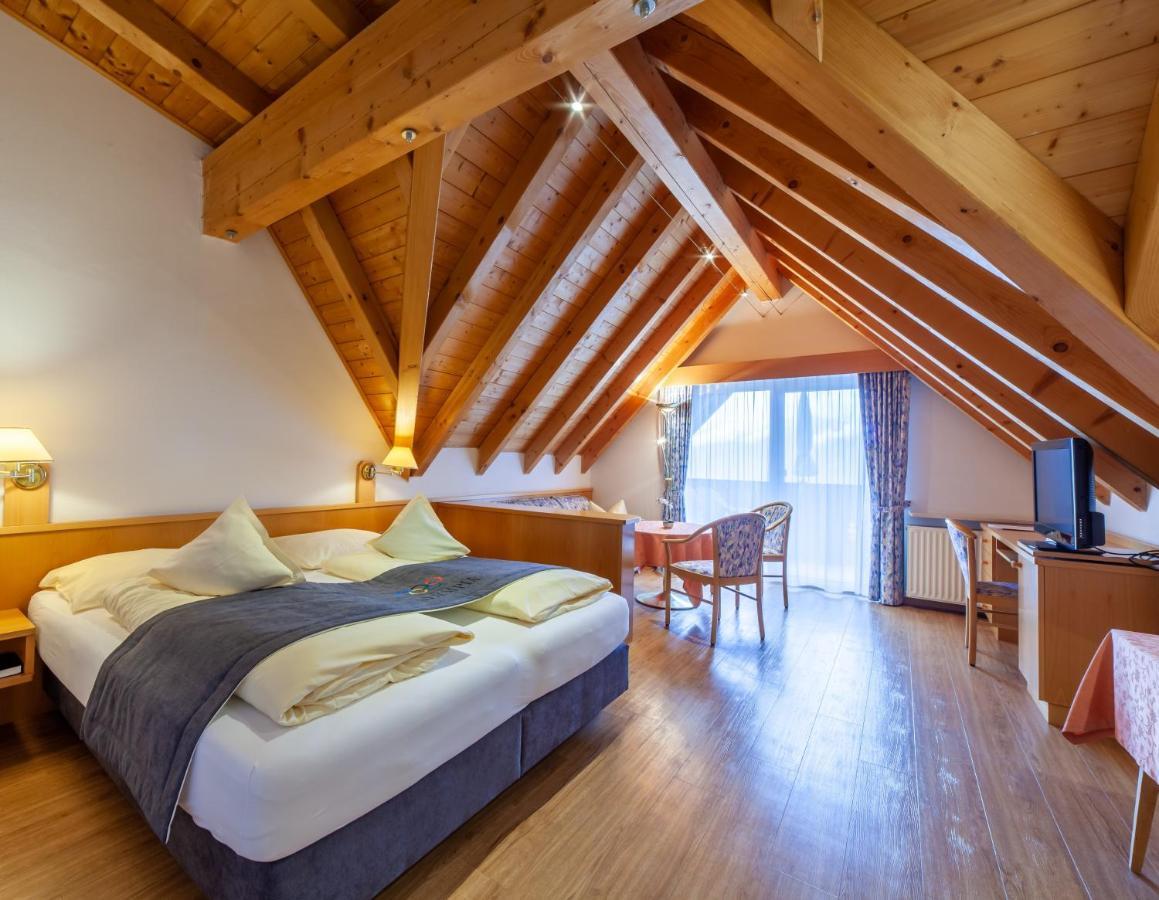 Fruehstuecks-Hotel Olympia ติโรโล ภายนอก รูปภาพ