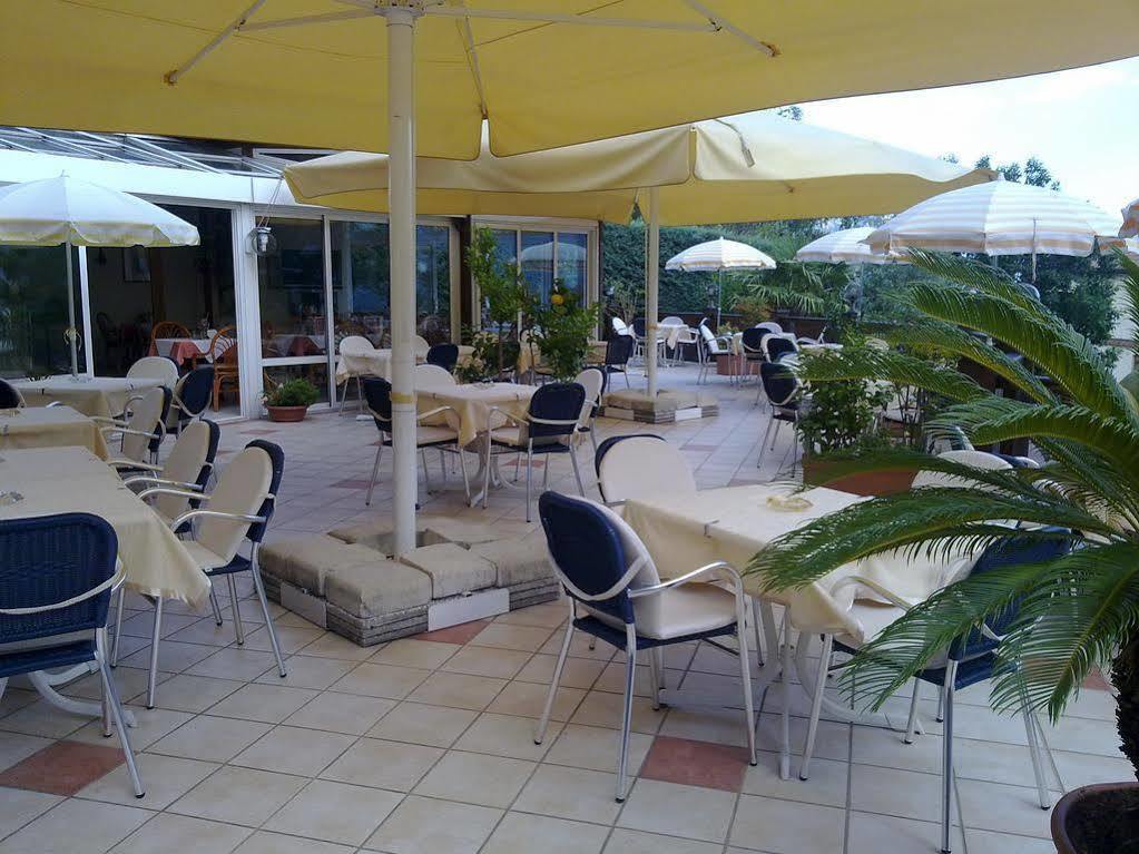 Fruehstuecks-Hotel Olympia ติโรโล ภายนอก รูปภาพ